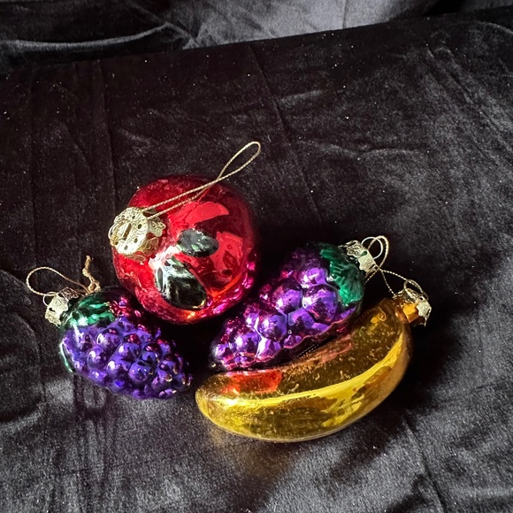 Vintage blown glass fruit shaped ornaments - Picture 1 of 4